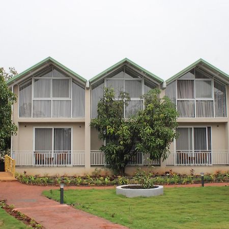 Mango Leaf Lake Resort Malkhed Exteriér fotografie