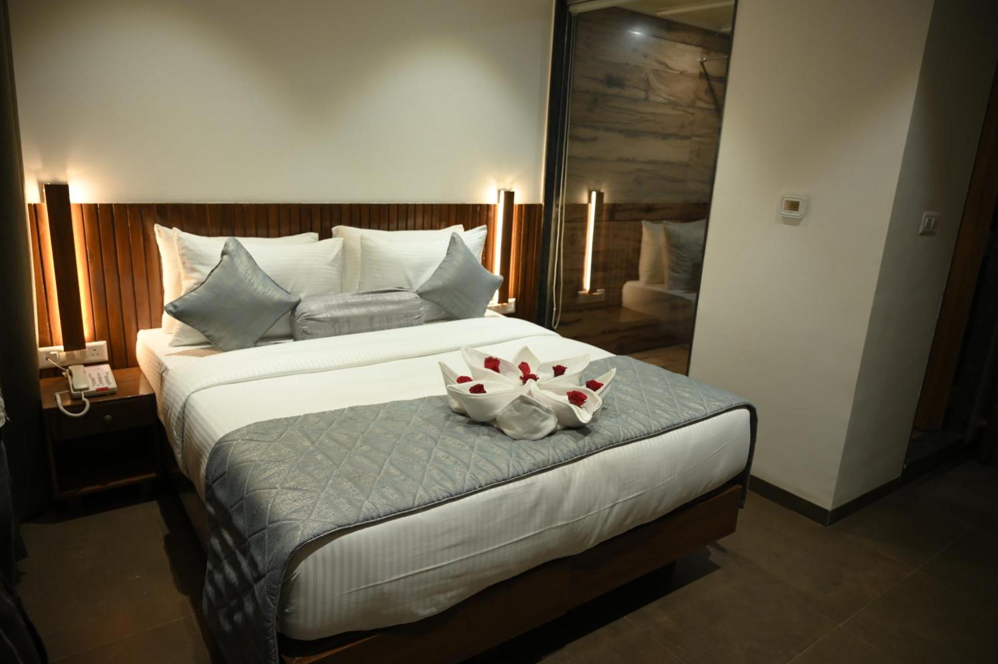 Mango Leaf Lake Resort Malkhed Exteriér fotografie